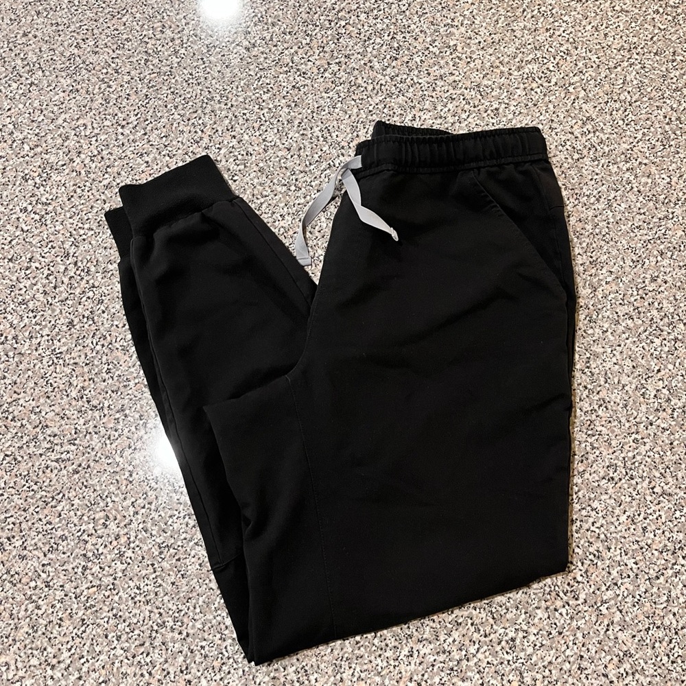 men’s size large figs jogger scrub bottoms